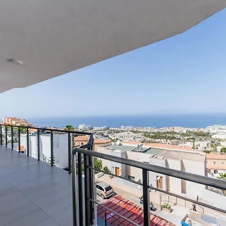 فيلة Touch The Sky In San Eugenio
